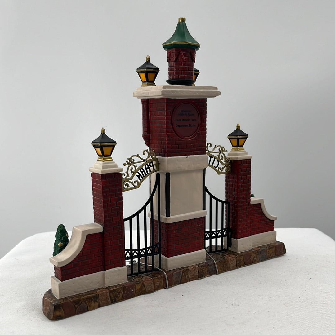 Department 56 Christmas in the City Park Gateway (Set of 2) gate accessory, back view close-up.