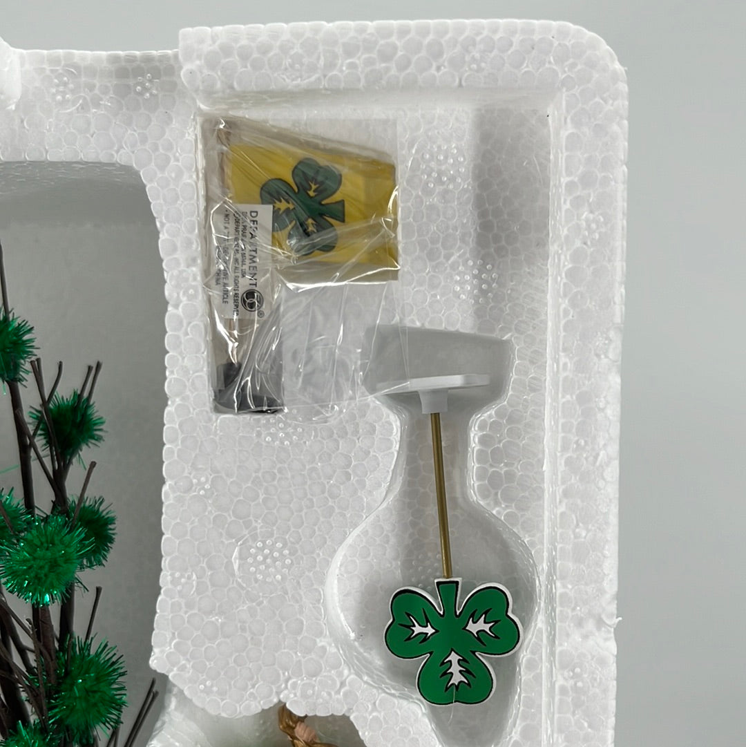 Department 56 Village Accessories St. Patrick’s Day Decorating Set (set of 5), front view close-up.