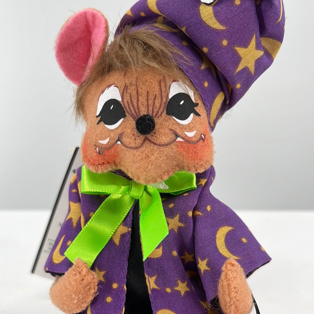 Halloween Annalee Doll Trick or Treat Wizard Mouse, front view close-up.