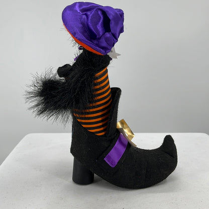 Halloween Annalee Doll Kitty in Witch's Shoe, side view.