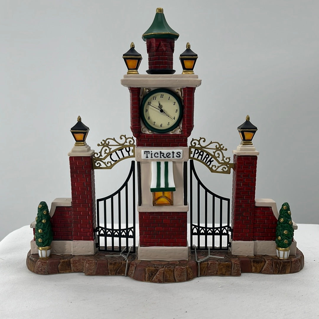 Department 56 Christmas in the City Park Gateway (Set of 2) gate accessory, front view close-up.