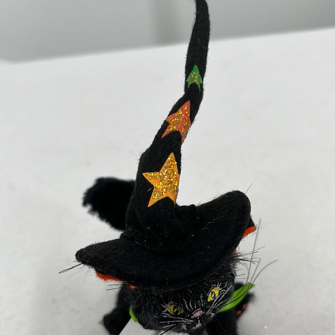 Halloween Annalee Doll Witch Cat, top view close-up.