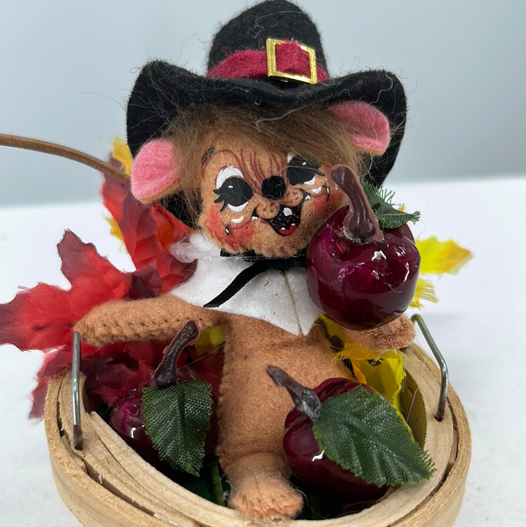 Thanksgiving Apple Making Mouse Annalee Doll