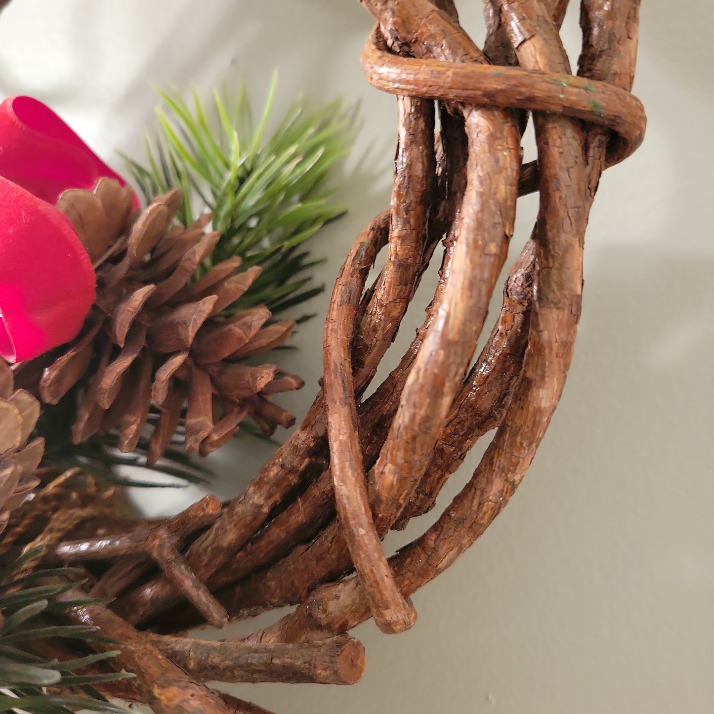 Mini Grapevine Holiday Bird Wreath