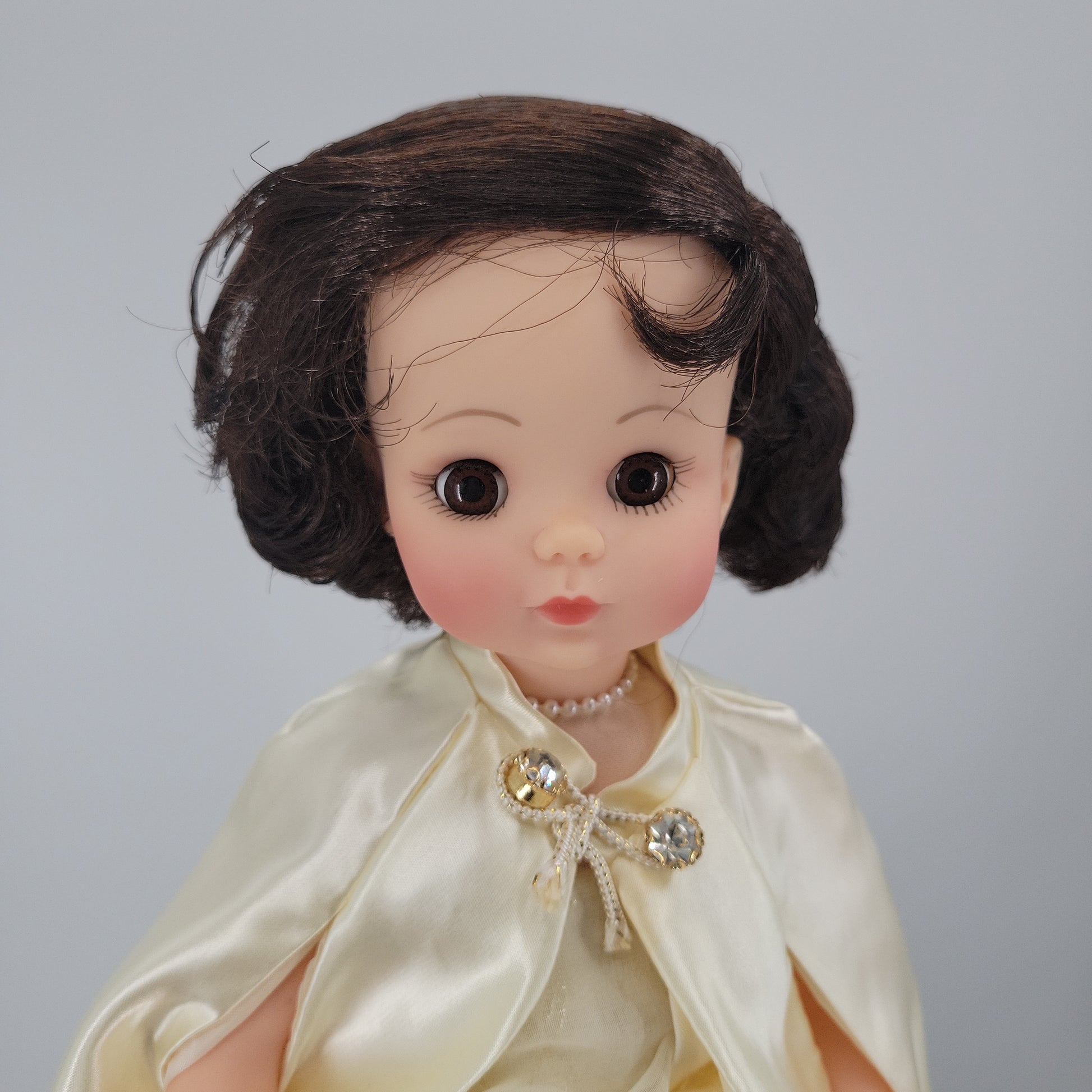 madame alexander jacqueline kennedy doll