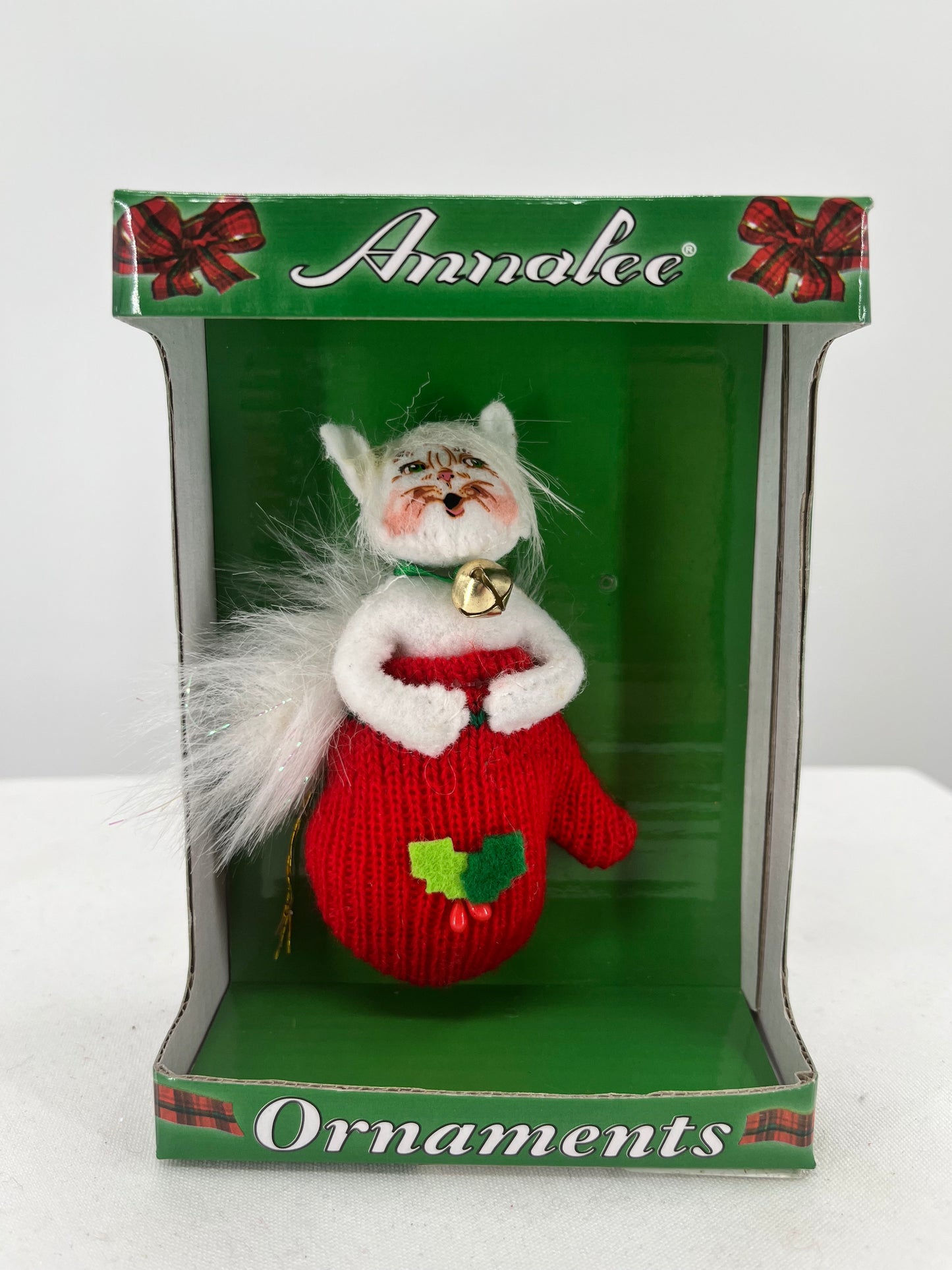 Kitten in Mitten Annalee Doll Ornamentn 3"