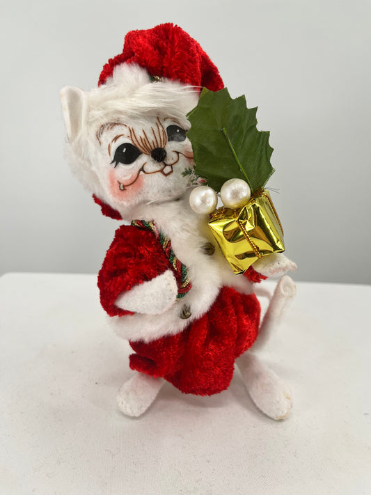 Crushed Velour Mrs. Mouse Christmas Annalee Doll