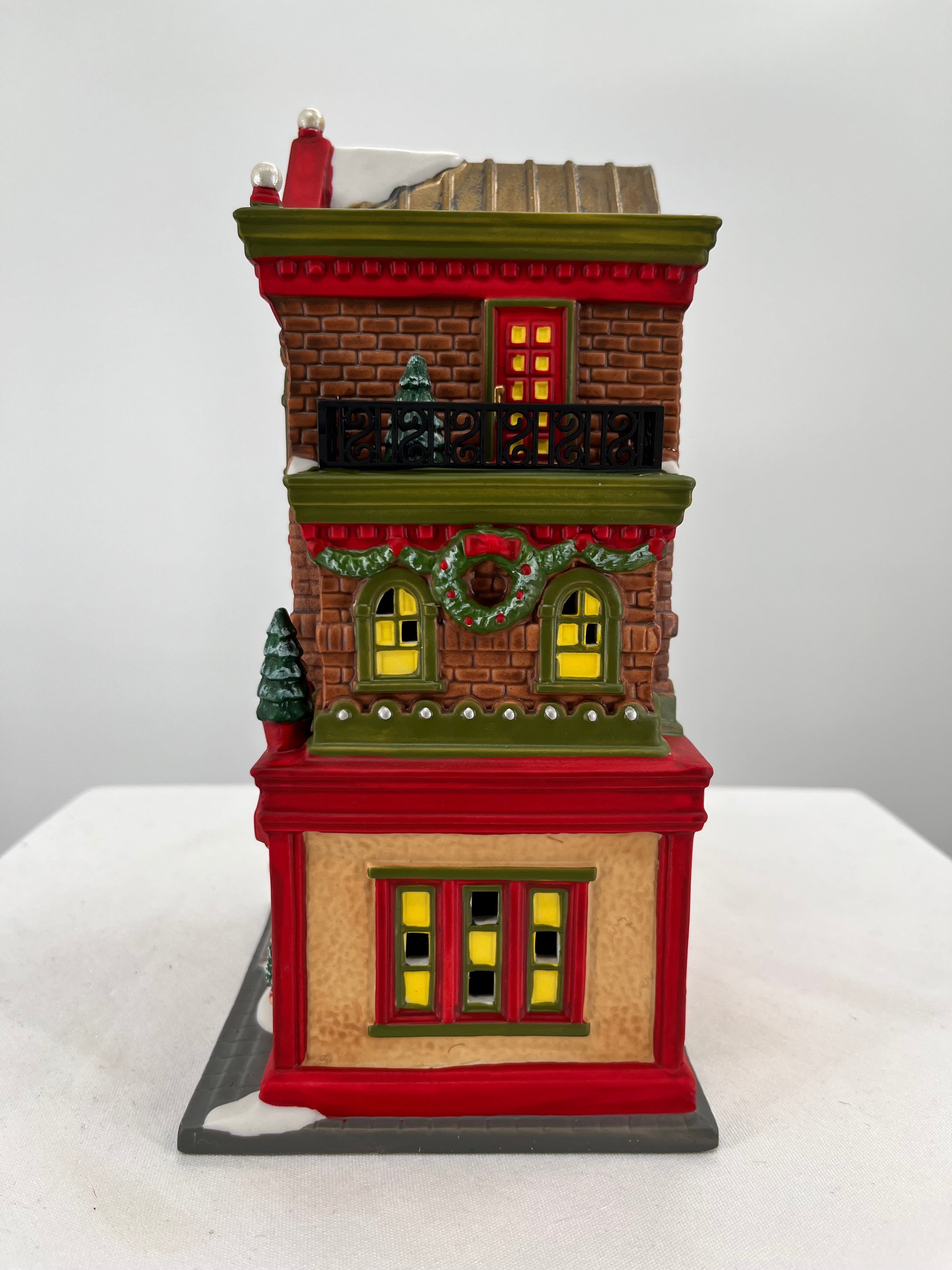 Department 56， Christmas in the City Kringle & Sons Boutique